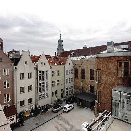 Bh Properties, Teatr Wybrzeze Srodmiescie 아파트