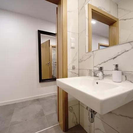 Bh Properties, Teatr Wybrzeze Srodmiescie *