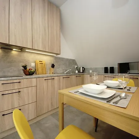 Bh Properties, Teatr Wybrzeze Srodmiescie 아파트 *