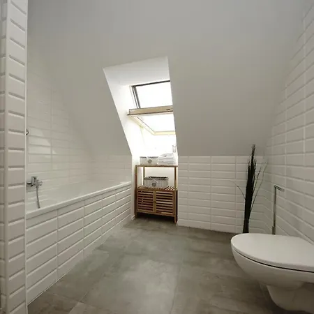 Bh Properties, Teatr Wybrzeze Srodmiescie