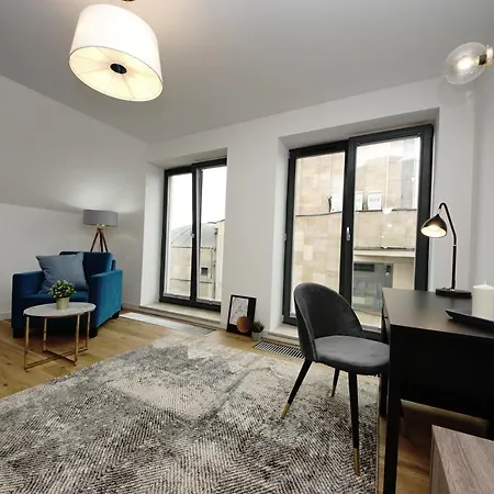 Bh Properties, Teatr Wybrzeze Srodmiescie * グダニスク