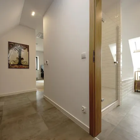 Bh Properties, Teatr Wybrzeze Srodmiescie アパート グダニスク