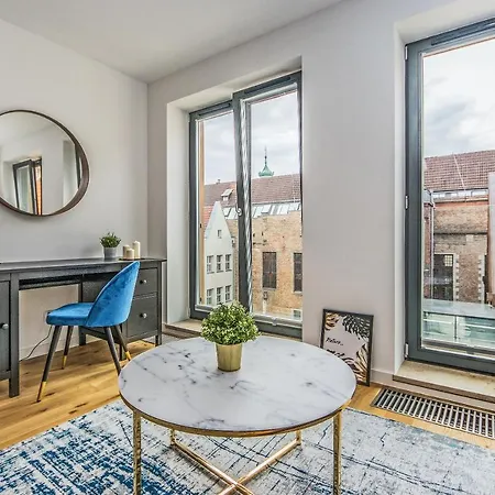 Bh Properties, Teatr Wybrzeze Srodmiescie * Gdańsk