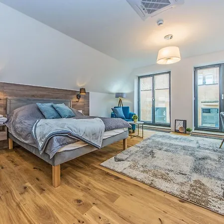 Bh Properties, Teatr Wybrzeze Srodmiescie Lejlighed