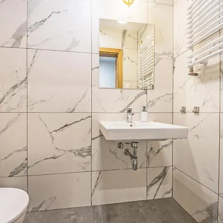 Bh Properties, Teatr Wybrzeze Srodmiescie Gdańsk
